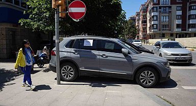 İkinci el araç piyasasında geleneksel cam ilanları yeniden popülerlik kazandı