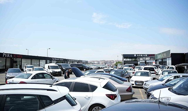 İkinci el otomobil piyasasında fiyatlar son 1 yılda yüzde 30 düştü