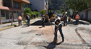 İnönü Belediyesi asfaltlarda yama çalışması başlattı