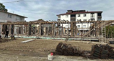 İnşaattan düşen işçinin ayağı kırıldı