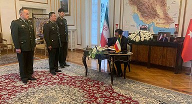 İran Büyükelçiliği, Reisi'yi anmak adına 'Taziye Defteri' açtı
