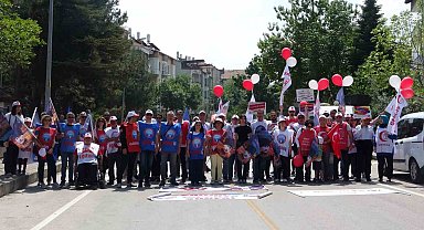 Isparta'da 1 Mayıs halaylarla kutlandı