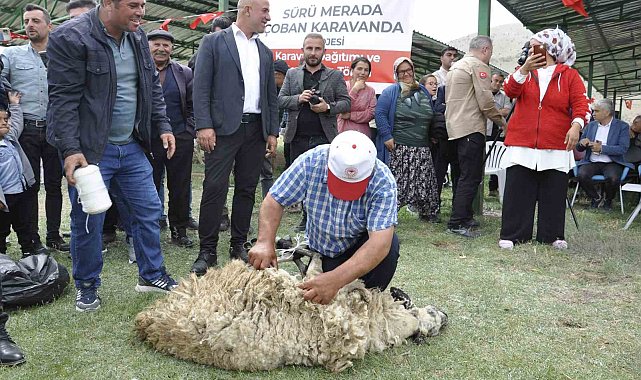 Isparta'da 15 çobana karavan hediye edildi