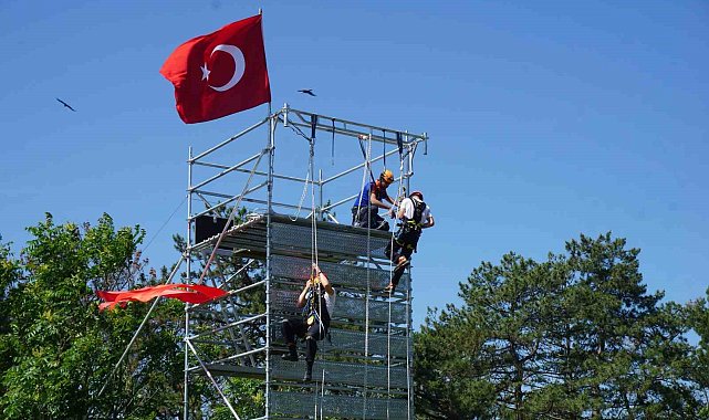 İstanbul depreminde büyük rol oynayacak ekipler, yarışma yaparak eğitim alıyor
