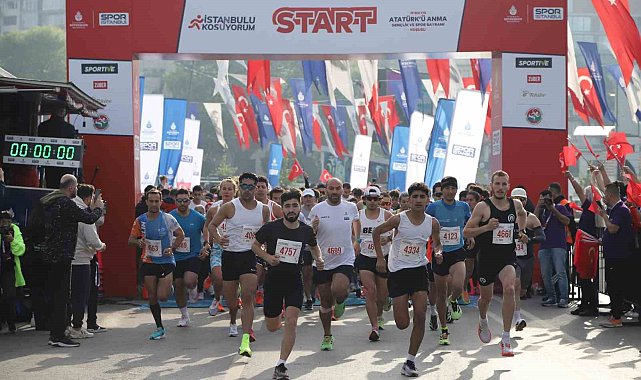 İstanbul'da binlerce kişi 19 Mayıs coşkusuyla koştu