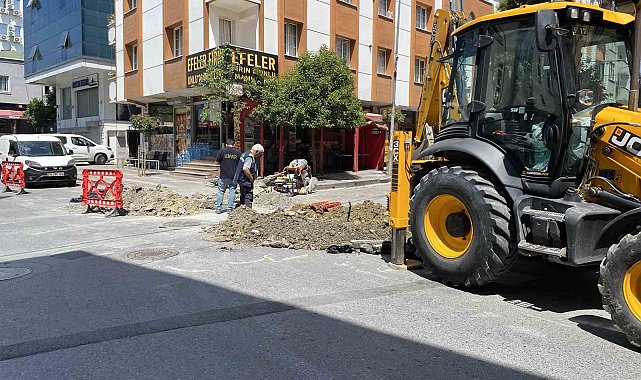 İstanbul'un göbeğinde 20 saattir elektriksiz kaldılar