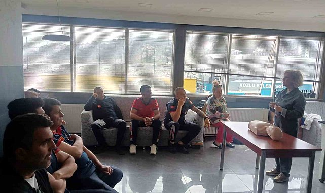 İtfaiye erlerine ilk yardım eğitimi