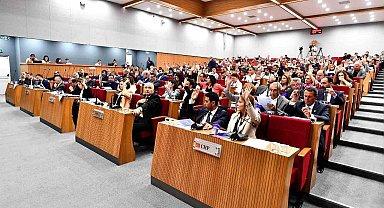 İzmir Büyükşehir Belediyesi ana hizmet binası için plan değişikliği