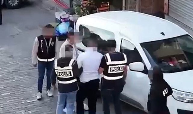 İzmir'de aranan şahıslara yönelik 124 adrese baskın
