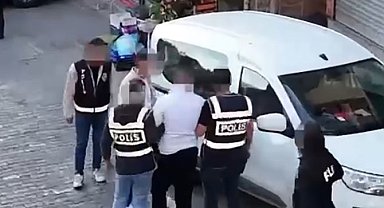 İzmir'de aranan şahıslara yönelik 124 adrese baskın