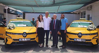 İzmir'de elektrikli taksi dönemi başladı