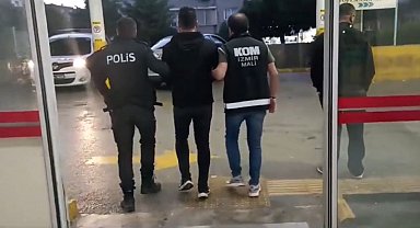 İzmir'de FETÖ operasyonu: 31 gözaltı