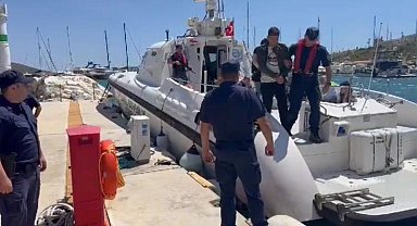 İzmir'de yelkenli tekne ile yurt dışına kaçmaya çalışan 10 FETÖ'cü yakalandı