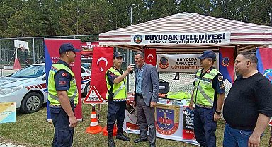 Jandarma trafik ekipleri vatandaşları bilgilendirdi
