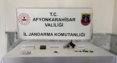 Jandarma uyuşturucu ile kurusıkı tabanca yakaladı