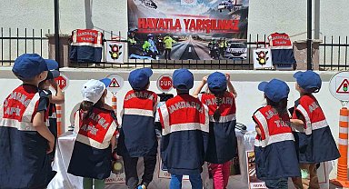 Jandarma'dan öğrencilere trafik eğitimi