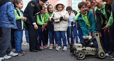 Jandarmadan ortaokul öğrencilerine etkinlik