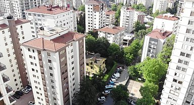 Kadıköy'de dikey yapılaşmaya meydan okudu, köşkünü satmadı