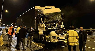 Kağıt gibi ezilen tırdan yara almadan kurtuldu
