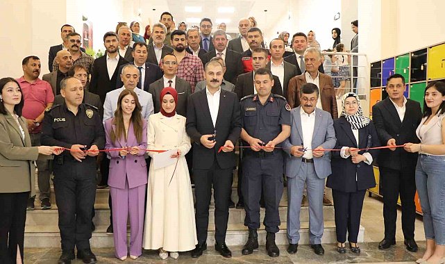 Kahramanmaraş'ta eğitimlerini başarı ile tamamlayan kadınlar sertifikalarını aldı