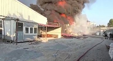 Kahramanmaraş'ta korkutan lastik yangını