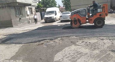 Kahramanmaraş'ta mahallelerde asfalt tamiratı çalışmaları devam ediyor