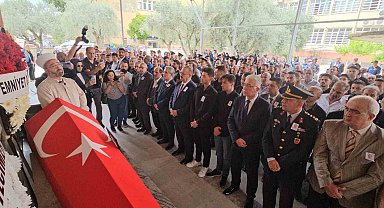Kalp krizi geçirerek hayatını kaybeden polis memuru son yolculuğuna uğurlandı