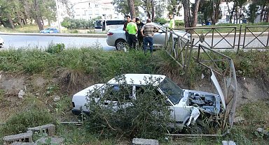 Kanala uçan otomobilden burnu bile kanamadan çıktı