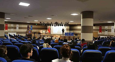 Karabük Üniversitesi'nde "Kariyer Konuşmaları" devam ediyor