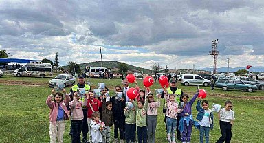 Karacasu jandarması vatandaşları trafik konusunda bilgilendirdi
