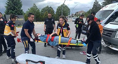 Karaman'da minibüs motosiklete arkadan çarptı: 1 yaralı