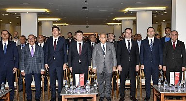 Karaman'da "Karaman Arkeolojisi" panel düzenlendi