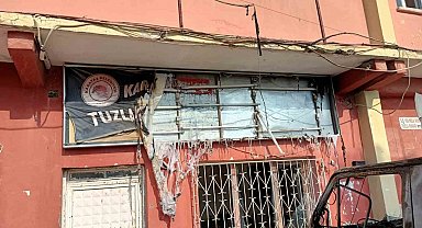 Karataş Belediyesi hizmet binası kundaklandı