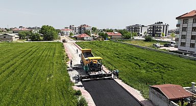 Karatay'da asfalt seferberliği sürüyor