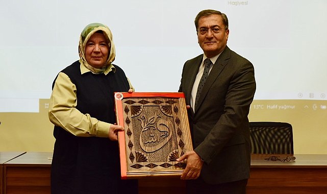 Kastamonu Üniversitesi'nde "Arap Dili Neye Yarar: Medrese'den Fakülteye Bir Muhasebe" isimli söyleşi gerçekleştirildi