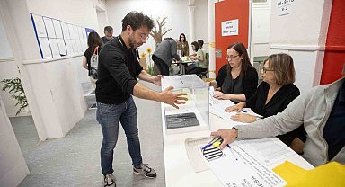 Katalonya'da halk bölgesel seçimler için sandık başında