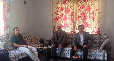Kaymakam Topsakaloğlu, gazileri evlerinde ziyaret etti