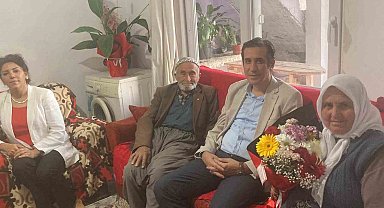 Kaymakam Topsakaloğlu, şehit ailesiyle bir araya geldi