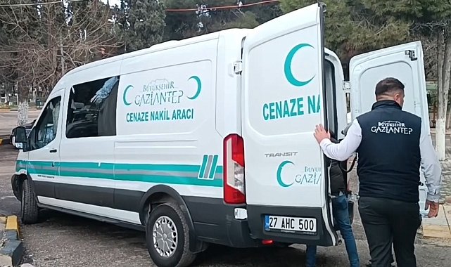 Kepçe ile duvar arasında sıkışan işçi hayatını kaybetti