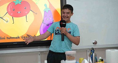 Kilis'te özel öğrenciler sebze fidelerini toprakla buluşturdu