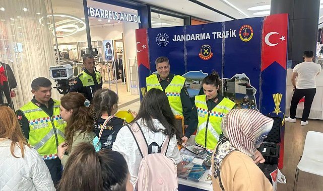 Kırklareli'nde trafik kuralları hakkında vatandaşlar bilgilendirildi
