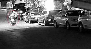 Kocaeli'de motosikletli saldırganların binayı kurşunlama anı kamerada