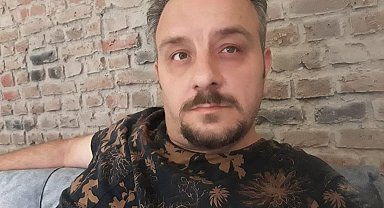 Kontrolden çıkan motosiklet beton elektrik direğine çarptı: 1 ölü