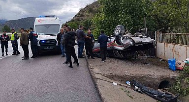 Kontrolden çıkan pikap devrildi: 5 yaralı