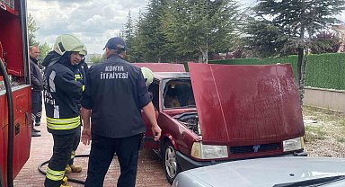 Konya'da hastane otoparkındaki otomobilde yangın