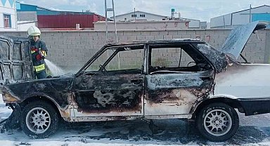 Konya'da otomobil seyir halindeyken yandı