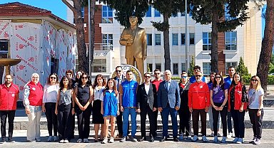 Köyceğiz'de 19 Mayıs kutlamaları çelenk sunma töreni ile başladı