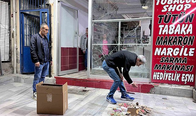 Küçükçekmece'de bir iş yerine ses bombası atıldı: 2 yaralı