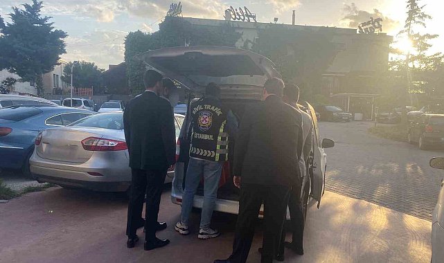 Küçükçekmece'de düğün konvoyunda E5 Karayolunu kapatan sürücülere ceza yağdı