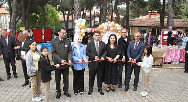 Kula'da toplanan kitaplar depremzede öğrencilere ulaştırılacak